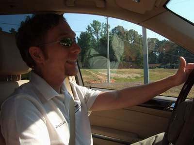 mit 8 zylindern hat man gut lachen